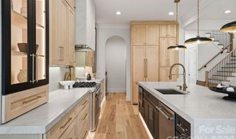 1412 Lyon Ct, Charlotte, NC 28205