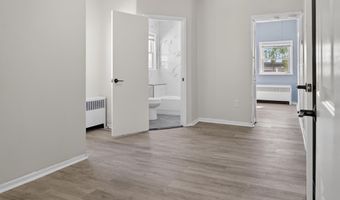 12 W 10TH St, Bayonne, NJ 07002