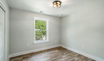 443 Fremont Ave, Bayville, NJ 08721