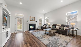 21 AURORA Cir, Barnegat, NJ 08005