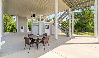5004 Oak St, Bay St. Louis, MS 39520