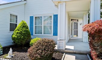 26 Fountain View Dr, Barnegat, NJ 08005