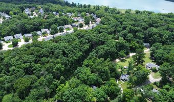 44 Mombert Dr, Ballwin, MO 63021