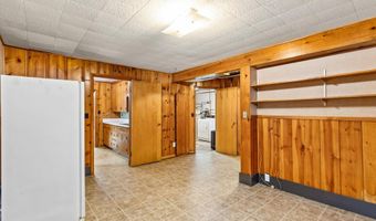 2619 Meadow Glen Rd, Ames, IA 50014