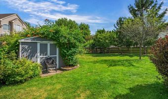 2317 Barrett Dr, Algonquin, IL 60102