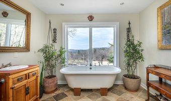 19 Hollenbeck Rd, Cornwall, CT 06031