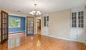 19 Bruce Dr, North Smithfield, RI 02896
