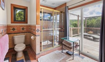 10463 Farm Road 1182, Aurora, MO 65605