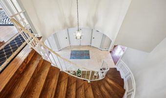 7600 CHARLESTON Dr, Bethesda, MD 20817