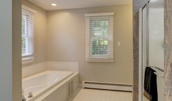 11 Lexington Rd, Avon, CT 06001