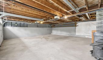 241 E Hardscrabble Rd, Auburn, ME 04210