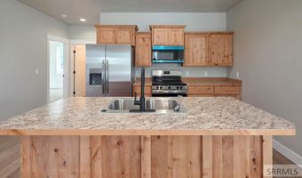 359 Challis Ave, Arco, ID 83213