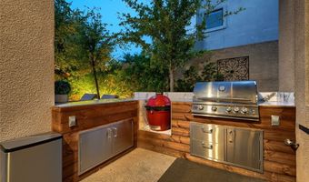 10313 Jade Point Dr, Las Vegas, NV 89135