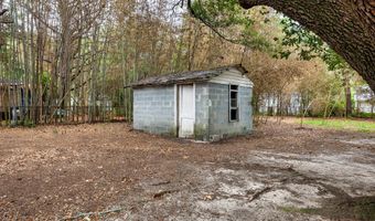 413 Seymour St, Aberdeen, NC 28315