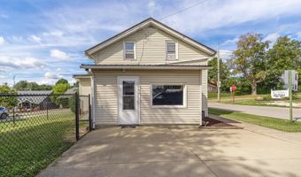 29 Sandusky St, Fredericktown, OH 43019