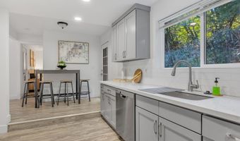 5985 CEDAR St, Astoria, OR 97103