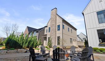 2899 Katmai Dr A, Columbus, OH 43228