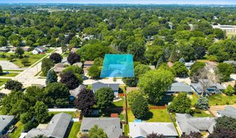 2407 S CLOVER Ln, Appleton, WI 54915