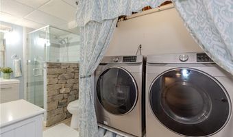 30 Warren Ave, Johnston, RI 02919