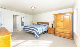 110 Oakwood Cir, Bristol, CT 06010