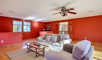 25 Sprague Ave, Lincoln, RI 02865