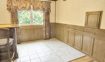 6 Westchester Dr, Albany, NY 12205