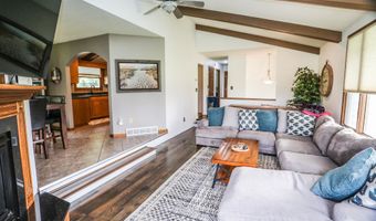 12907 Prairiewood Dr, Aberdeen, SD 57401