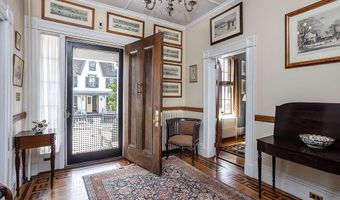 10 Bull St, Newport, RI 02840