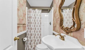 41 Sears Ave, Atlantic Highlands, NJ 07716