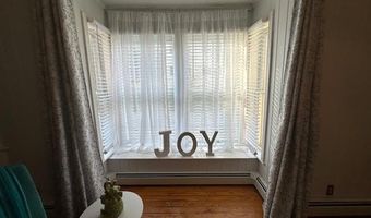 68 Park St, Belfast, ME 04915