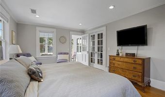 56 Somerset St, East Greenwich, RI 02818
