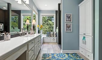 10 Devaca Cir, Hot Springs Village, AR 71909