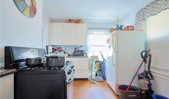 10 Walnut St, East Providence, RI 02914
