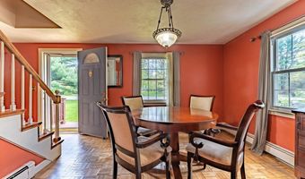 34 Oakhill Ave, Attleboro, MA 02703