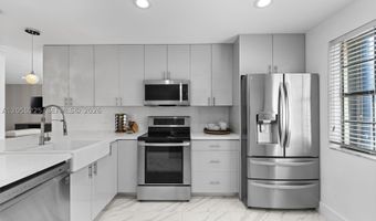 3549 Magellan Cir 418, Aventura, FL 33180