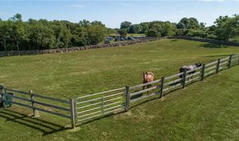 1501 Beacon Hill Rd, Block Island, RI 02807