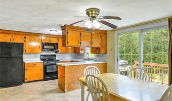 4 Johnson Ct, Bristol, RI 02809