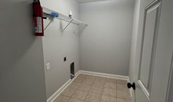 127 Lightwater Dr, Aberdeen, NC 28315