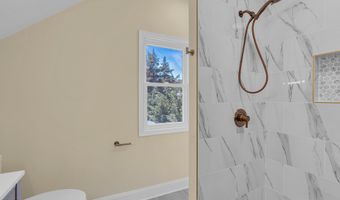 168 Leonardville Rd, Belford, NJ 07718
