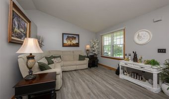 312 Apple Ridge Dr, Apple Creek, OH 44606