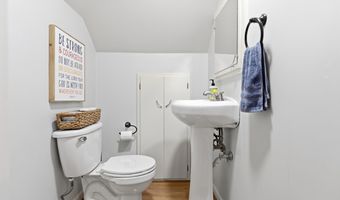 702 N Van Buren St, Auburn, IN 46706