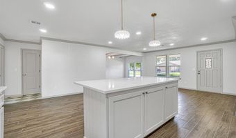 1608 Truman Dr, Altus, OK 73521
