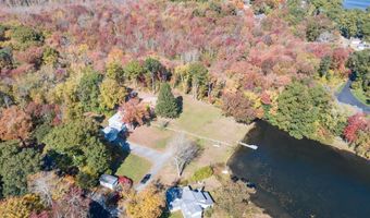 95 Lakeview Dr, Coventry, CT 06238