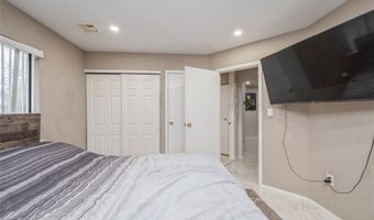 615 Broadway 68, Amityville, NY 11701