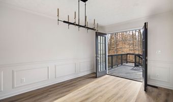 1029 Regency Dr, Acworth, GA 30102