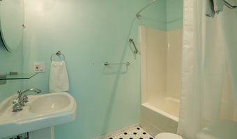 18266 S HOLLY Ln, Oregon City, OR 97045