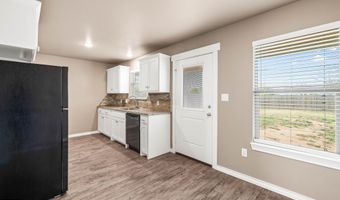 711 15th St, Abernathy, TX 79311