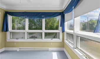 53 Admiral Kalbfus Rd, Newport, RI 02840