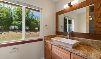 57 Awalau Rd B, Haiku, HI 96708