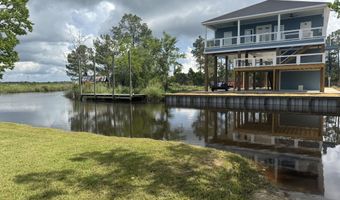 5009 Alaska St, Bay St. Louis, MS 39520